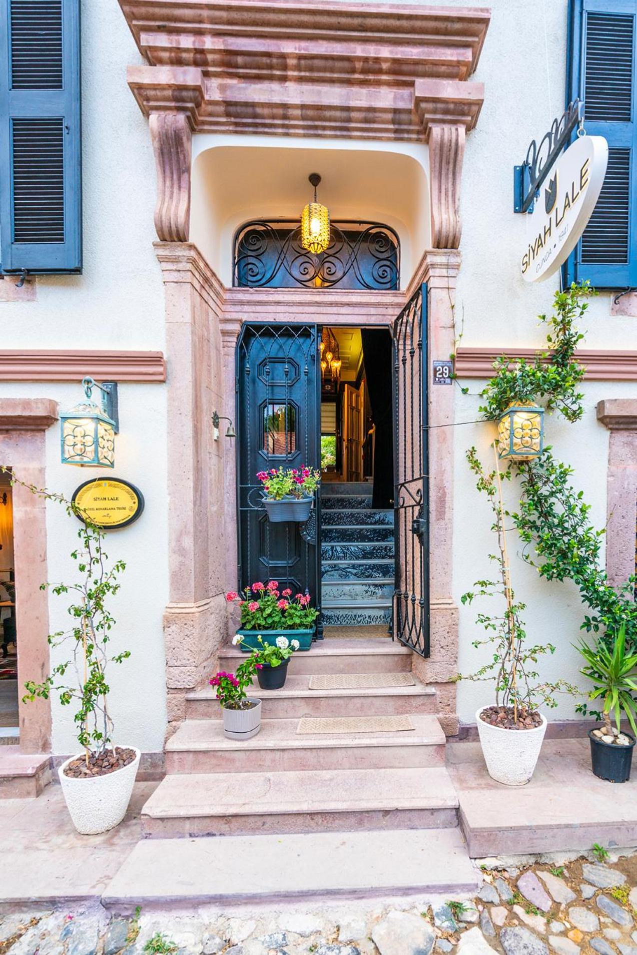 Siyah Lale Cunda 1841 (Adults Only) Hotel Ayvalik Exterior photo