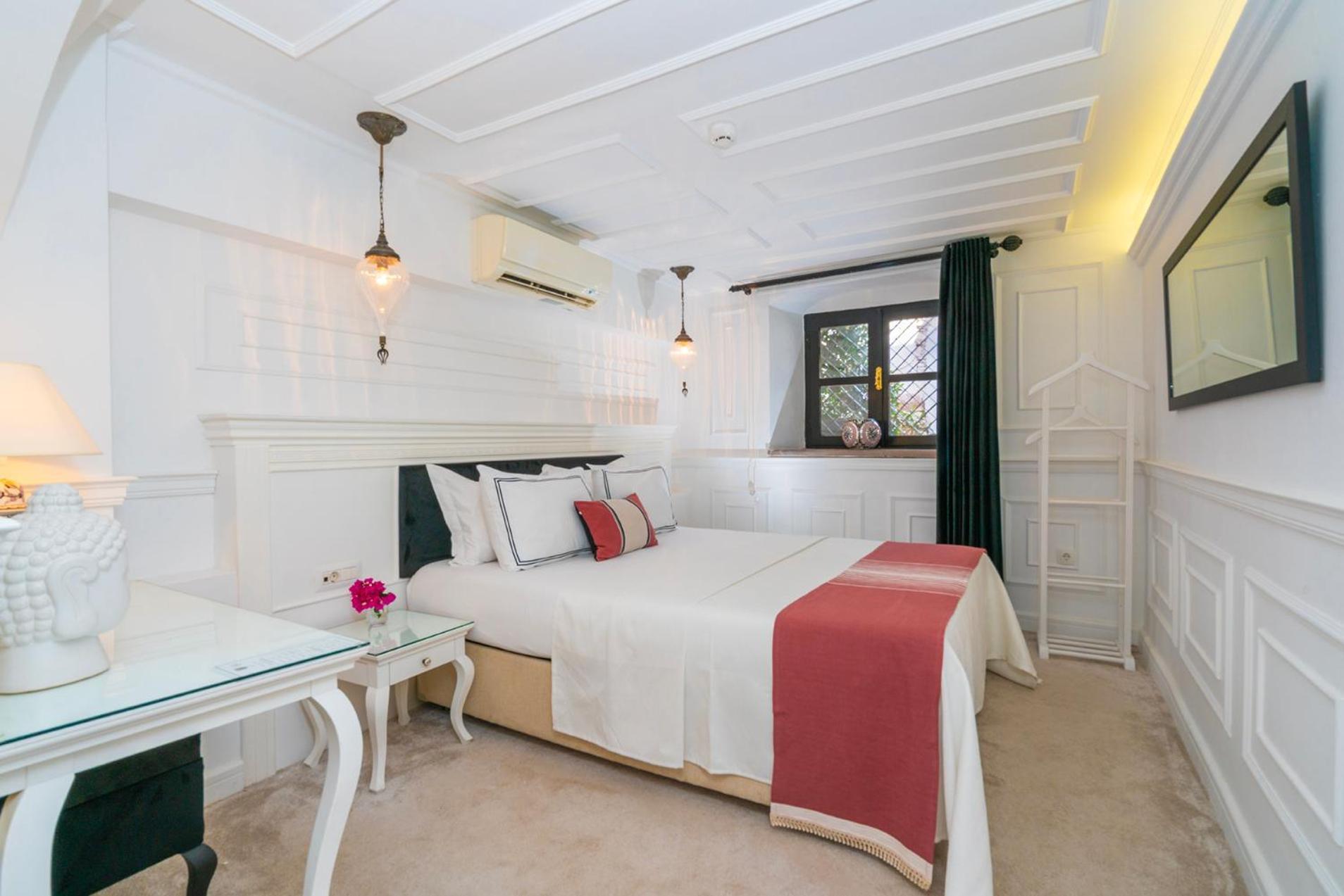 Siyah Lale Cunda 1841 (Adults Only) Hotel Ayvalik Exterior photo